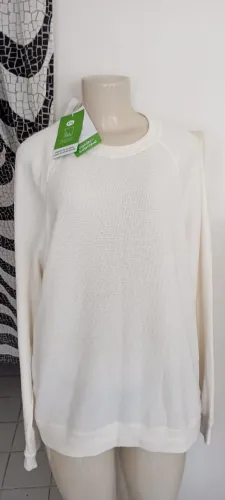 Blusa branca de algodão sustentável