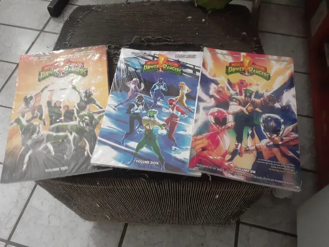 HQ's Mighty Morphin Power Rangers - Volume 1, 2 e 3(Edições Lacradas)