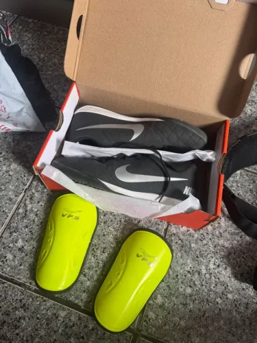 Nike Futsal - Tênis + Caneleira VPS Neon + NFC<br>