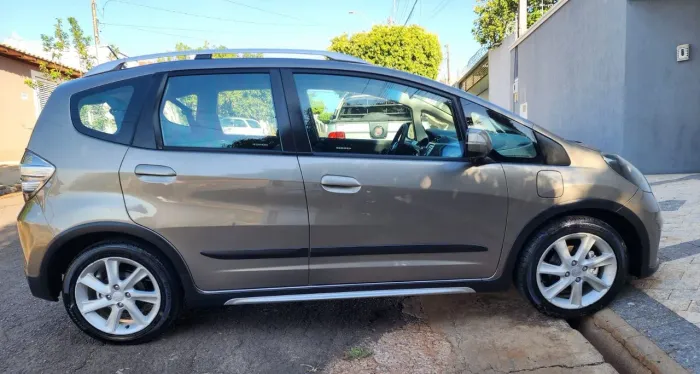 Honda Fit Twist 1.5 Flex 16V 5P Aut. 2014