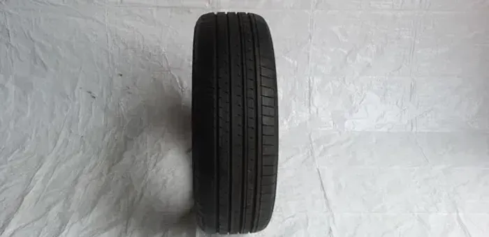 Pneu Yokohama 235-55-r20 #019
