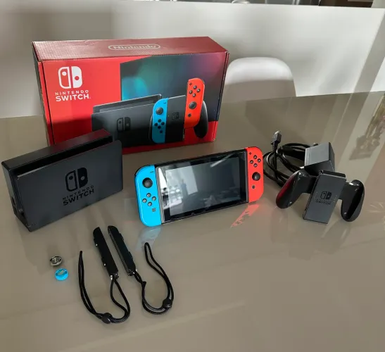 Nintendo Switch V2 + Jogo físico incluso