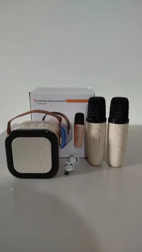 Caixa de som com 2 microfones (ideal para crianças)