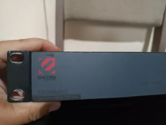 Switch de Rede Encore ENH924-AUT 24 Portas 10/100