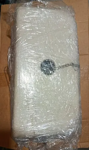 Tampa da caixa acoplada Deca cor creme clarinho quase branco