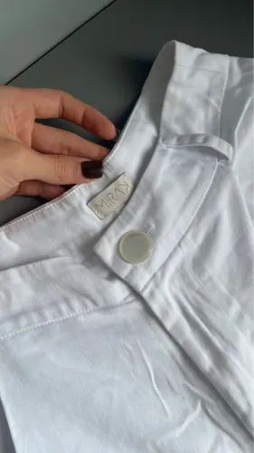 Short branco femenino mirak