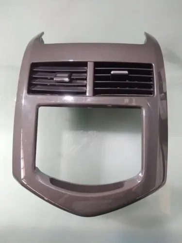 Moldura do multimídia original GM Sonic