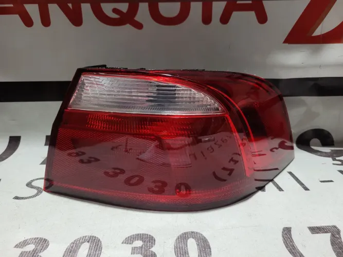 Lanterna traseira direita Voyage G6 G7 G8 Nova Similar