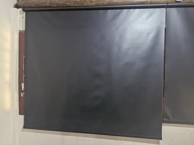 Persiana Rolô Blackout - 188 x 168 (duas peças) Amorim