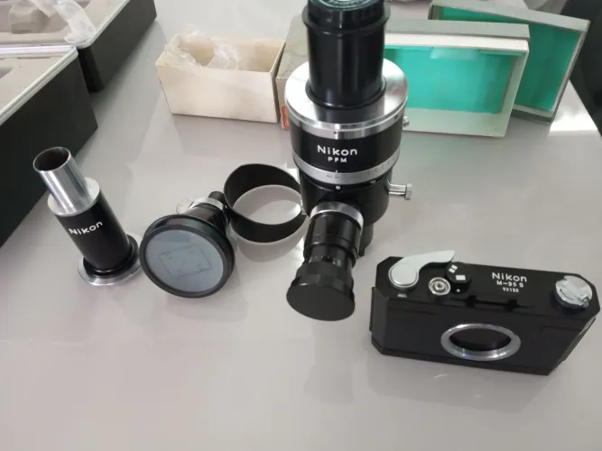 Nikon M-35 S com acessórios