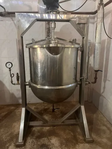 VENDE-SE FABRICA DE PROCESSAMENTO DE ALIMENTOS (doces, molhos, laticínios) - PORTA FECHADA