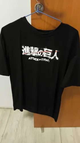 camiseta - attack on titan