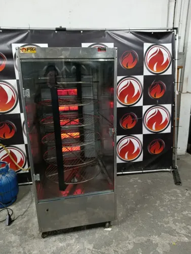 Máquina de frango giratória a gás 70x86x1,60 usada em ótimo estado funcionando perfeito