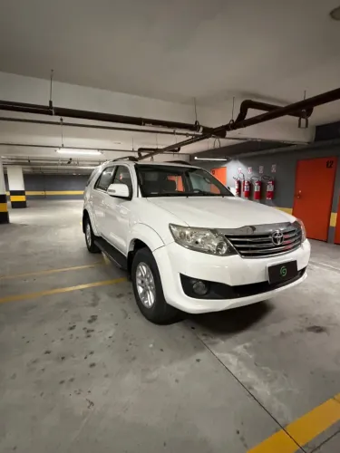 Toyota Hilux SW4 SR 4X2 2.7/2.7 Flex 16V Mec. 2013