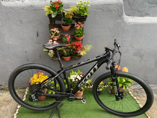 Scott scale 940 carbon tam 17 sram eletrônico 12v 