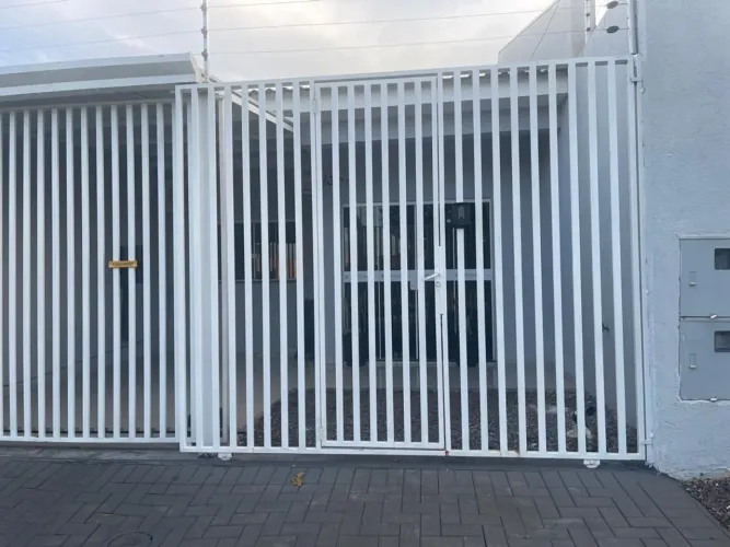 Casa com 2 dormitórios à venda, 68 m² por R$ 380.000 - Santa Cruz - Cascavel/PR