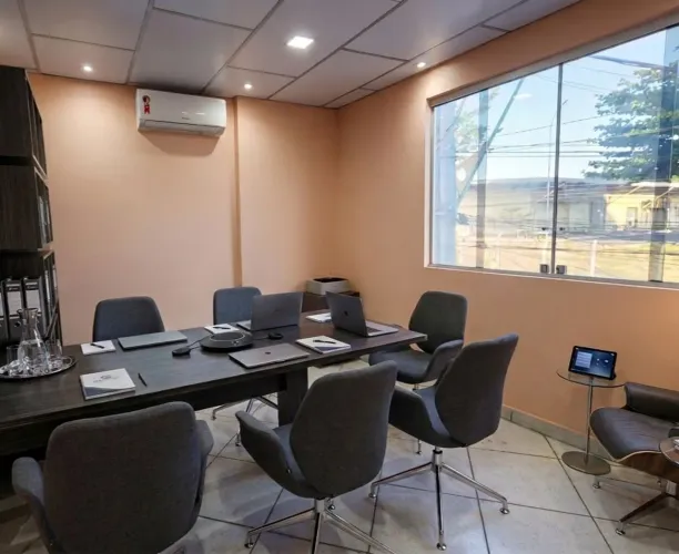 Prédio Comercial / Escritório com Salas de Reunião - Av. Buriti (Distrito Industrial)