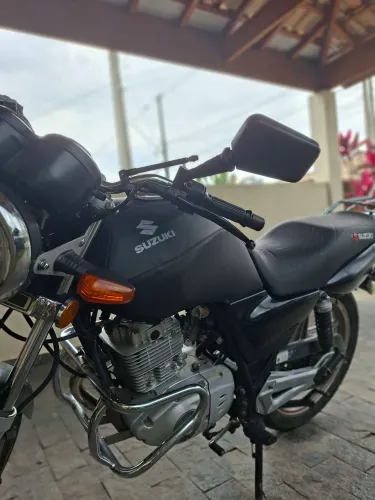 Suziki En 125