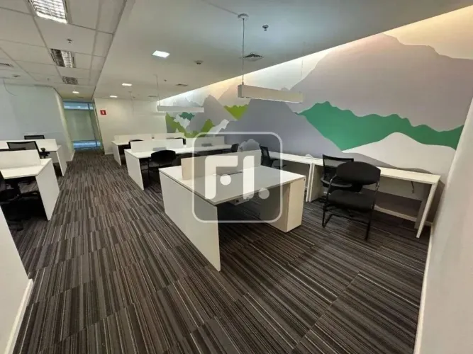 Escritório para aluguel e venda com 330 metros quadrados em Cidade Monções - São Paulo - S