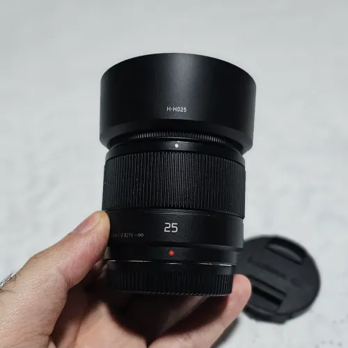 Lente Panasonic Lumix 25mm F1.7