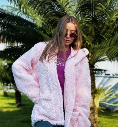 Casaco sobretudo teddy rosa claro