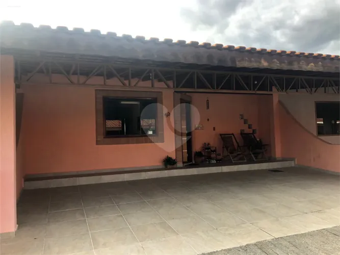 Casa à venda com 3 quartos, sendo 1 suíte, no condomínio Residencial Tropeiros, Sorocaba -