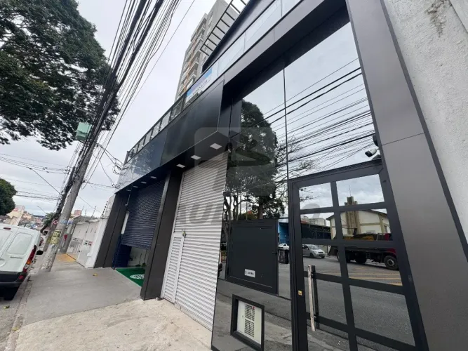 Sala comercial para alugar no bairro Vila Assis Brasil em Mauá - SP.