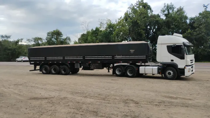 Iveco stralis 440 2014 motor novo mais carreta graneleira 13.5 metros assoalho de ferro   
