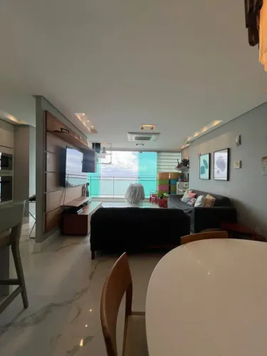 Imóvel para venda possui 142 metros quadrados com 3 quartos em Calhau - São Luís - MA