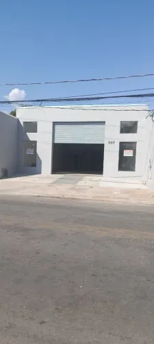 Galpão de 200 m2 em Curvelo- MG na avenida principal do bairro Bela Vista