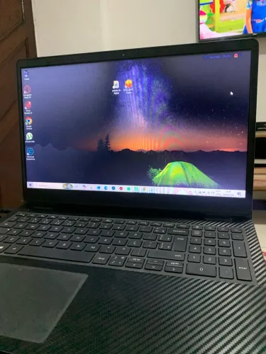 Notebook Dell 8gb de ram ssd (Rápido)