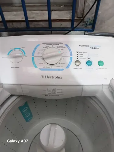Máquina de lavar roupa eletrolux 12 kilos