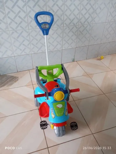 Triciclo infantil 