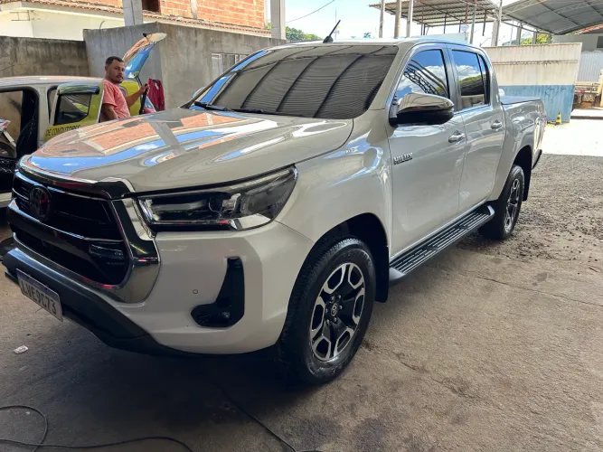 Toyota Hilux CD SRX 4X4 2.8 TDI 16V Diesel Aut. 2023