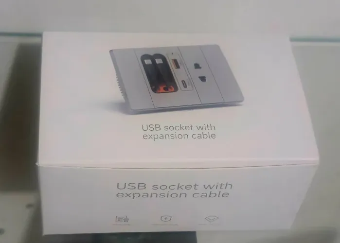 Tomada de Embutir com USB e USB-C para Mesa, Bancada e Escritório 