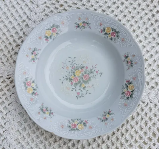 Prato raso em porcelana chinesa