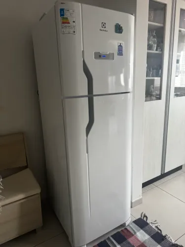 Geladeira Electrolux Frost Free DFN41 - 371L - 220V