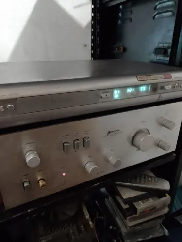 Reciever amplificador polivox AP 3070 com 1saida queimada lado esquerdo porém funcionando
