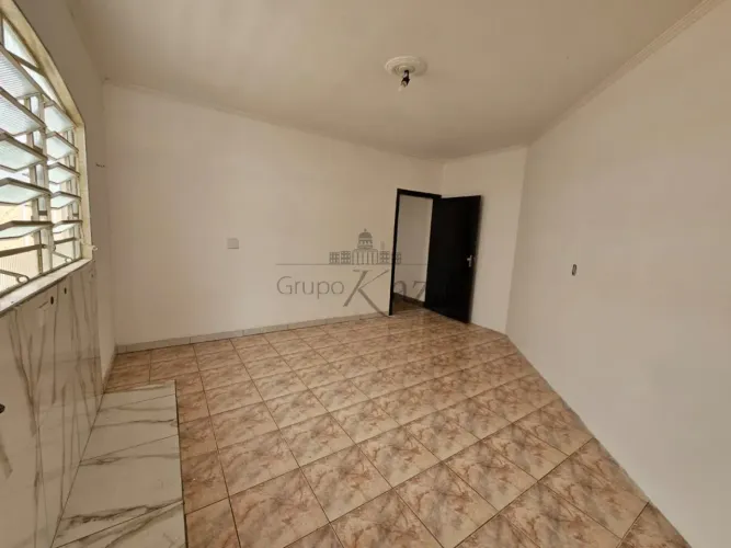 Casa Comercial/Residencial - Misto - No bairro Jardim Portugal - 3 Dormitórios - 120m².