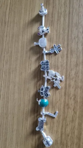 Joias berloque e pulseira