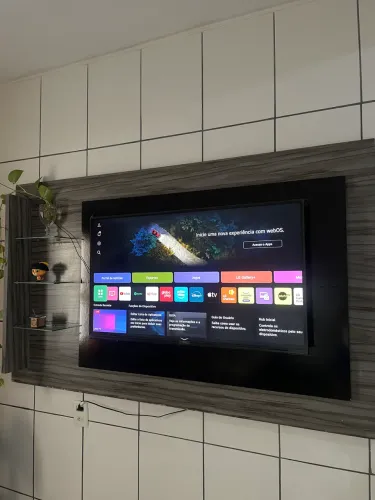 TV LG Smart 43 polegadas UHD 4K