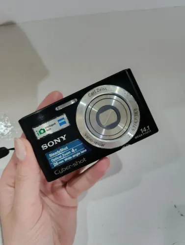 Vendo câmera digital da SONY CYBER SHOT