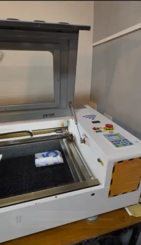 Maquina de Corte a Laser 60x40