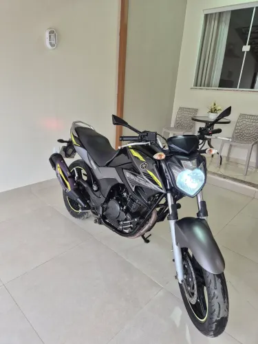 Vendo Fazer 250 2016