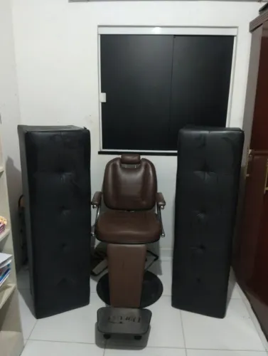 Vendo cadeira de Barbeiro seminova 