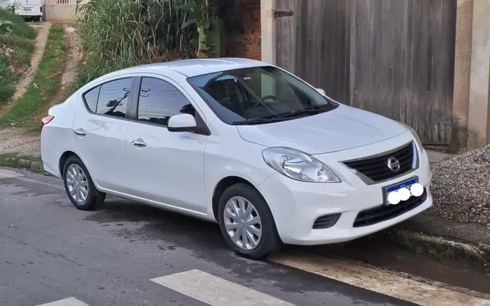 Nissan Versa SV 1.6 16V Flex Fuel 4P Mec. 2012