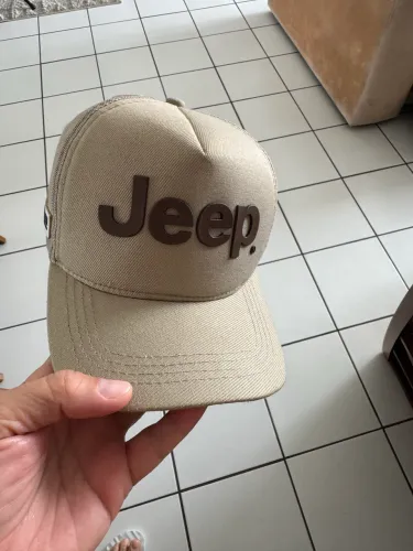 Boné da Jeep