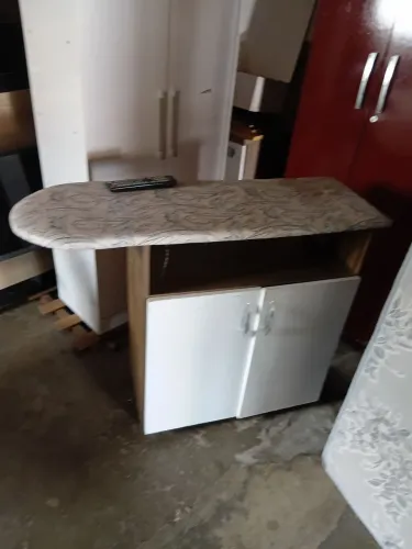 Tábua passa roupa