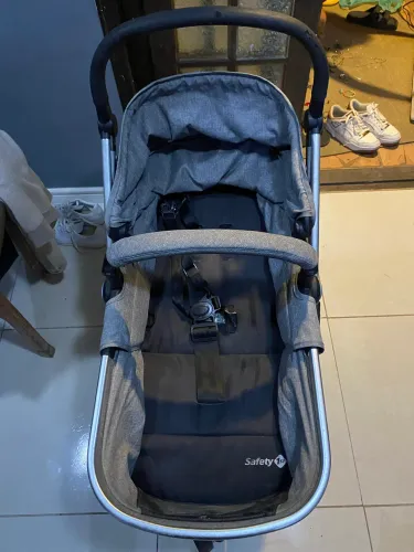 Carrinho de bebê Safety 1st mobi