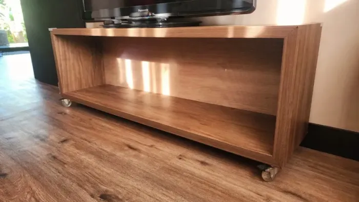 Rack de TV em MDF (1,3m x 30 cm x 46 cm)